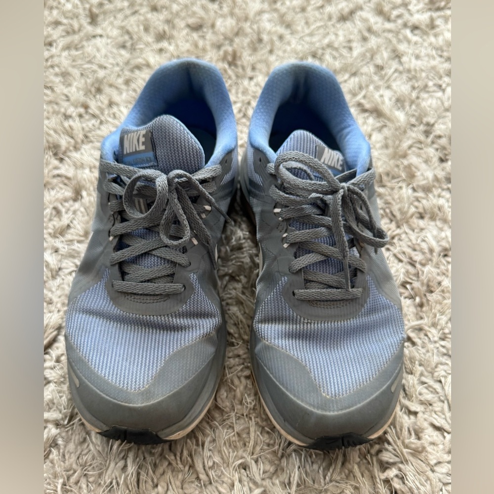 Nike Dual Fusion Blue Sneakers women 9.5